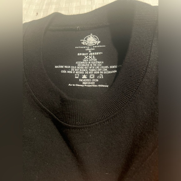 Disney Men’s Basketball Jersey Longsleeve - Picture 4 of 4